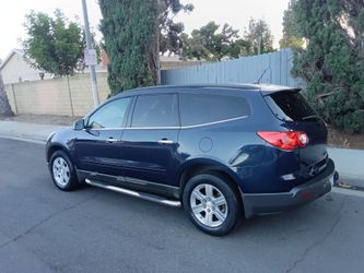 2011 Chevrolet Traverse LT1 Fully Loaded 1-owner 118k low miles