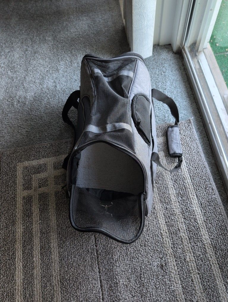 Travel Pet Bag 30$
