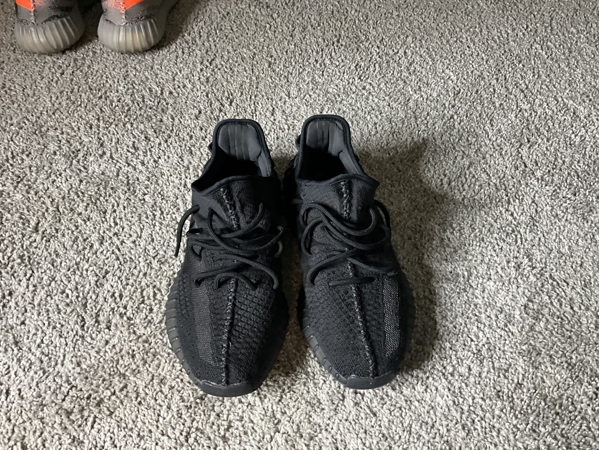 π₯ Yeezy Boost 350 V2 β All Black β Size 10 β $125