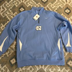 Nike North Carolina Tar Heels Men’s 1/4 Zip Sweater - (Carolina Blue & White), Size Medium  