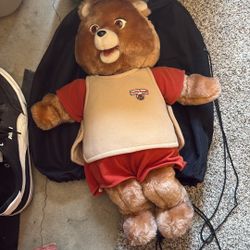 Teddy Tu pin
