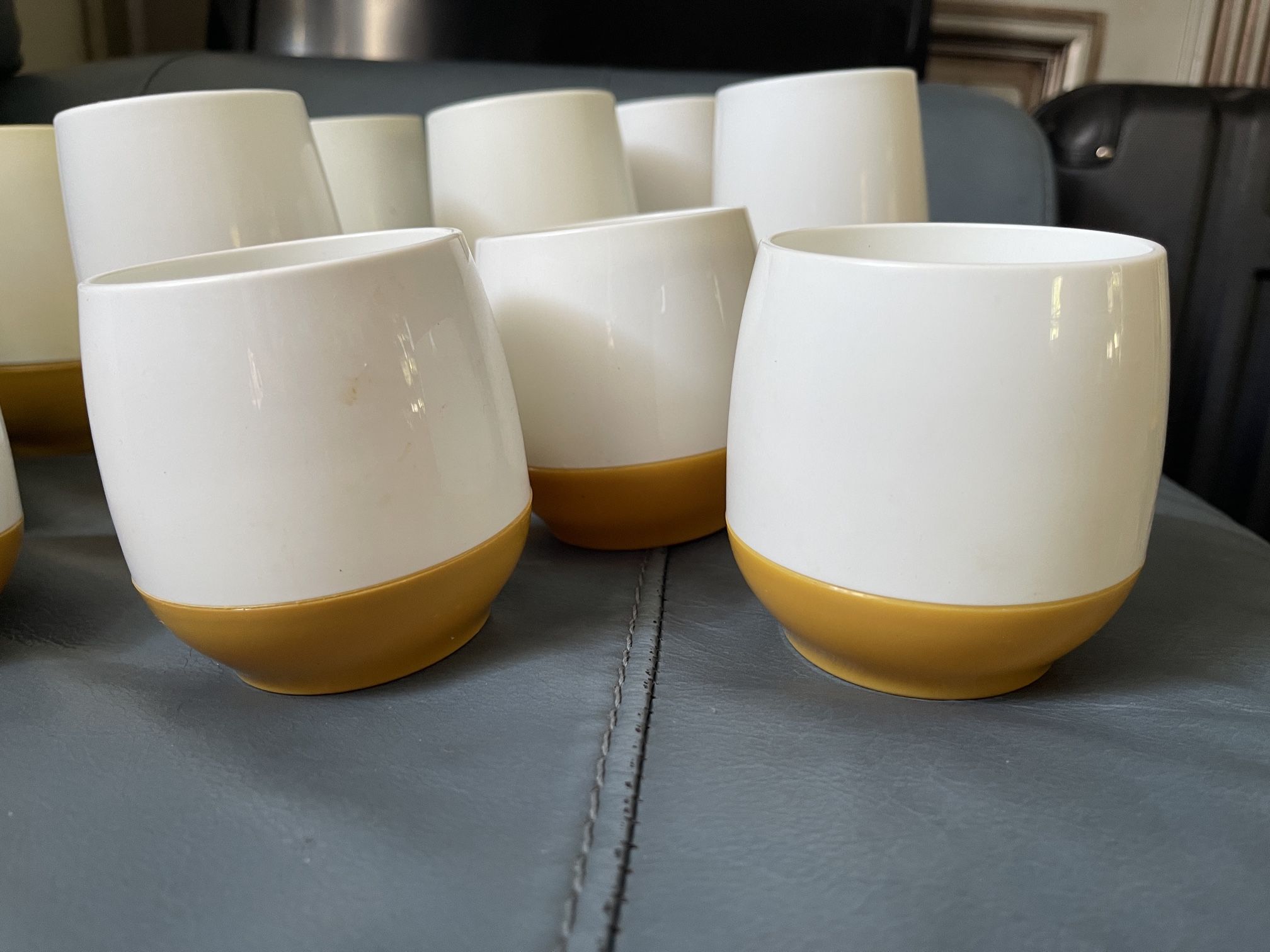 12 Piece Set Vintage Thermos Insulated Tumblers: White & Harvest Gold Plastic Cups