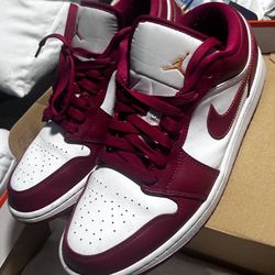 JORDAN 1 LOW 'CARDINAL RED' LIGHTLY WORN