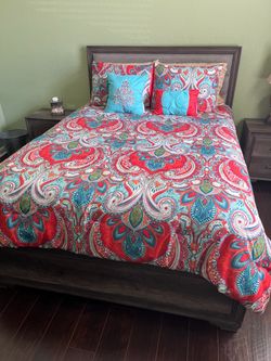 NEW COMFORTER SET FOR QUEEN OR FULL/ WAS $199/ NOW $60