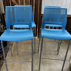 4 new plastic high chairs SitOnit-Seating $65 All