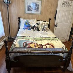 Full/Queen bedroom set