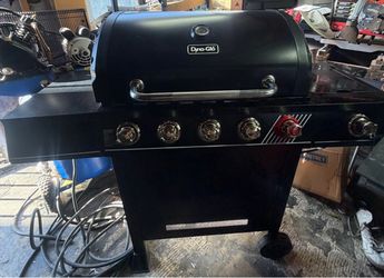 Dyna-Glo 4-Burner Gas Grill used 1 time
