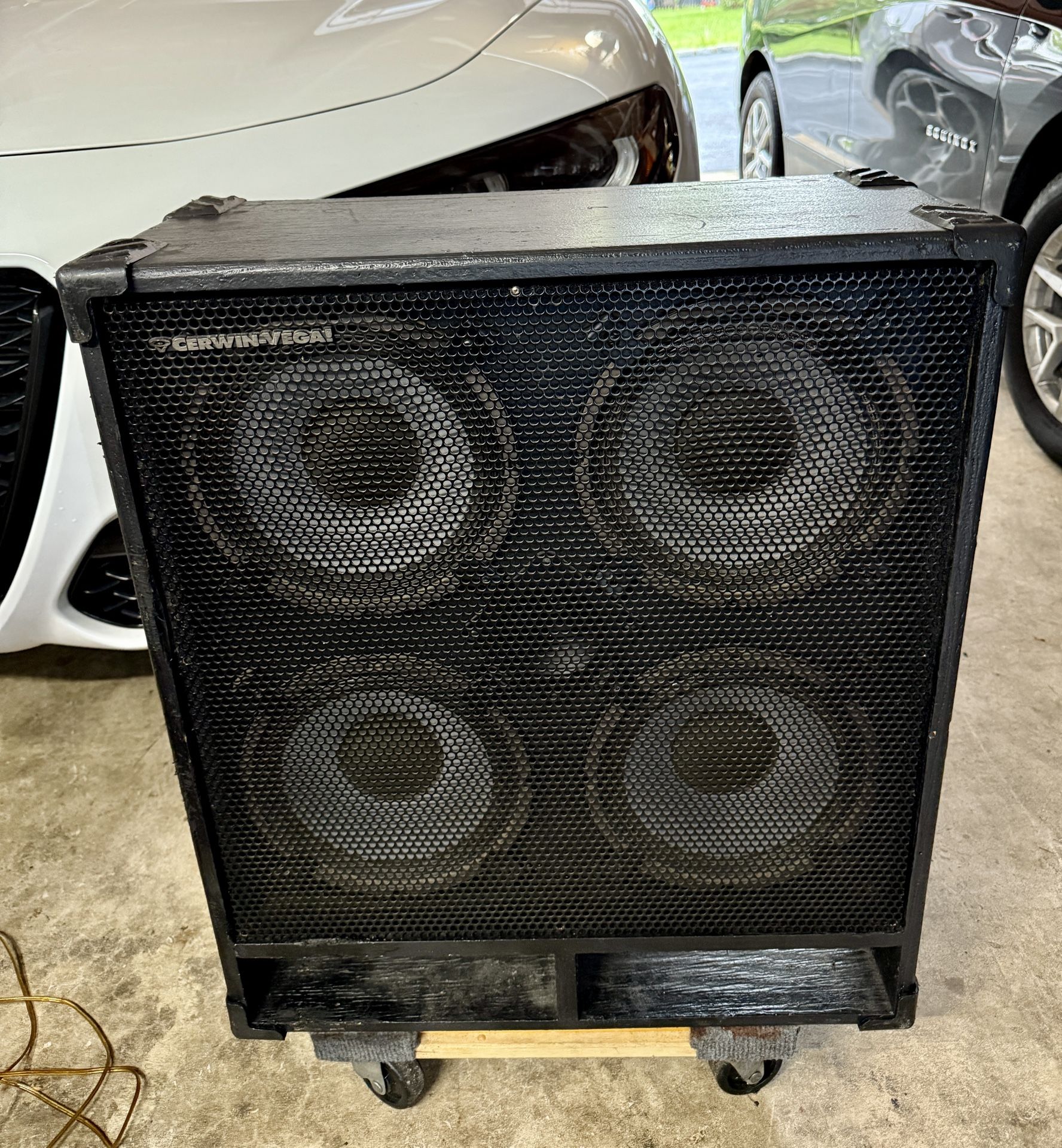 Genz.Benz 10” Bass enclosure with horn tweeter