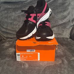 Woman’s Nike Downshifter 5