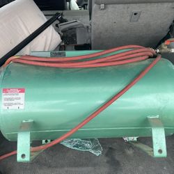 Speedaire Carry Tank Air 5 Gal With Hose 