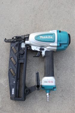 Makita 16-Gauge Nail Gun