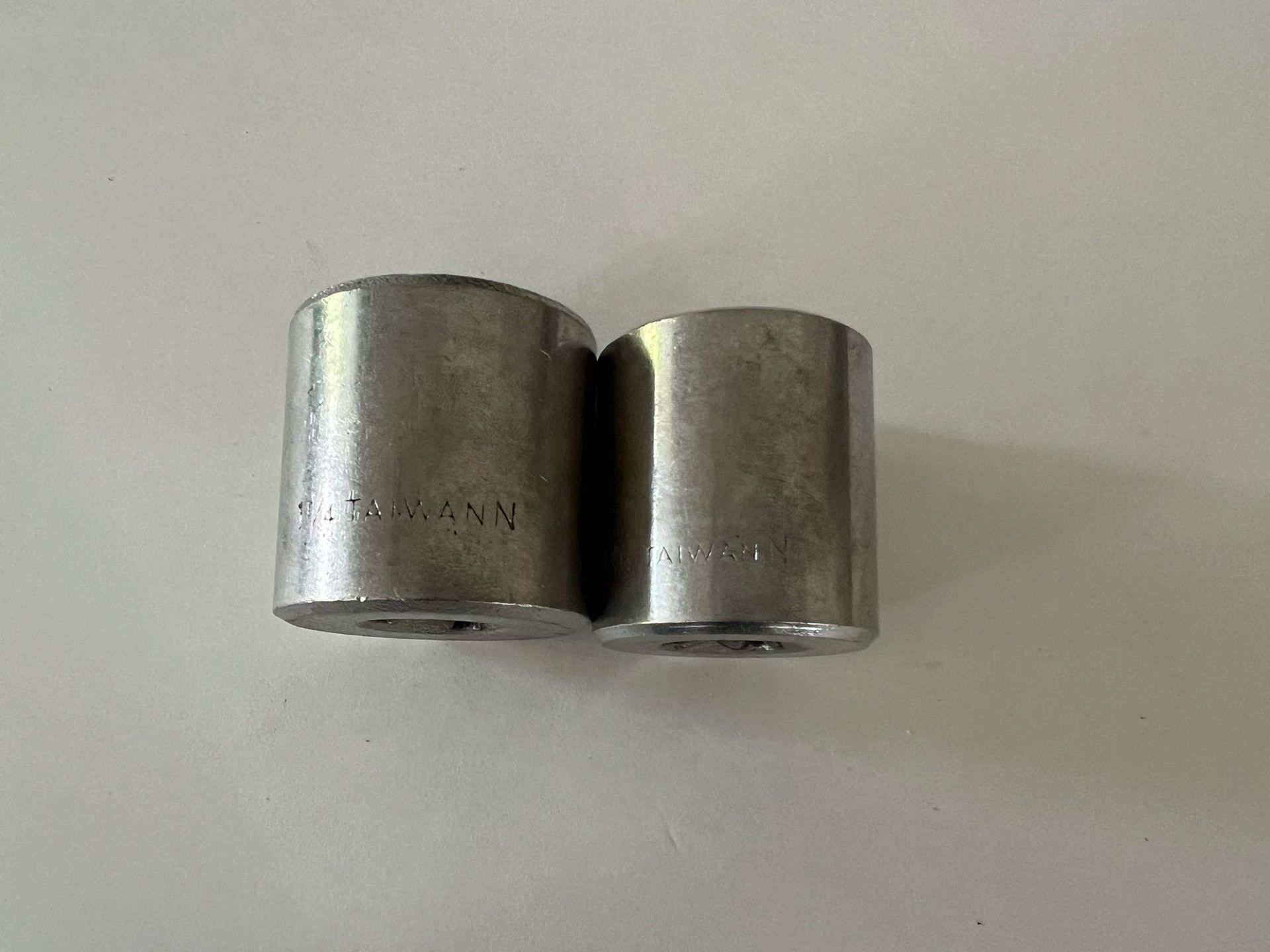 Lot of 2 Unbranded Socket,12 Point, 1/2" Square Drive Socket (11/4 & 1/18)Taiwan