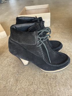 Moccasin Heels $5