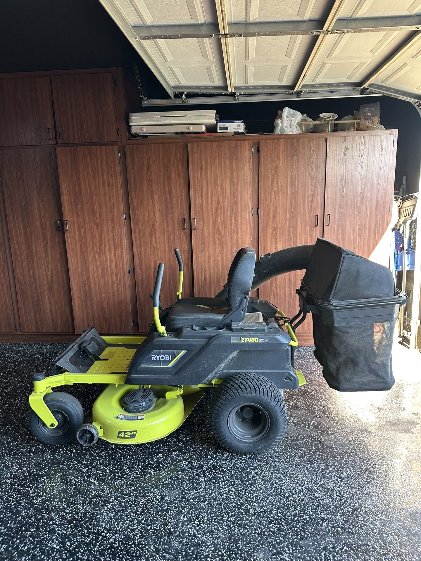RYOBI - Electric Riding Lawn Mower