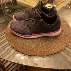 Women Shoes 👟 Reebok Size 8