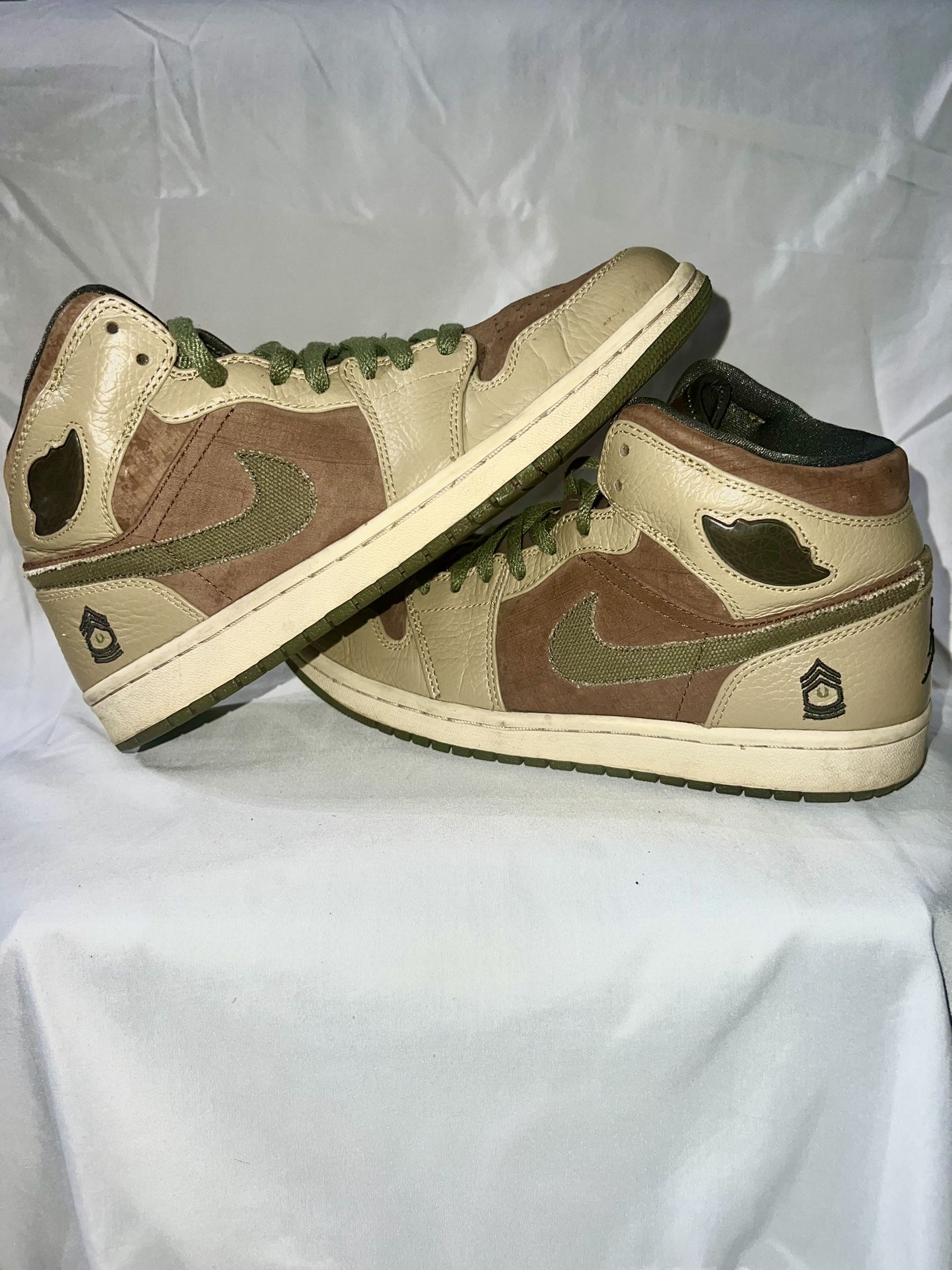 Air Jordan 1 Retro Armed Forces. Men’s Size 8.5