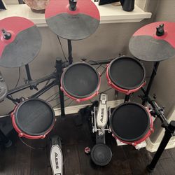 Alesis Nitro Drum Set Perfect Shape 