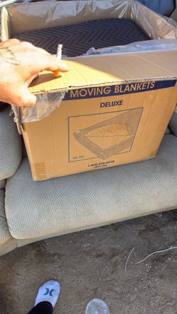 Delux moving blankets