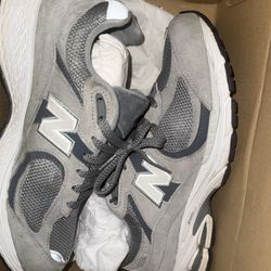 Grey New Balance 2002r