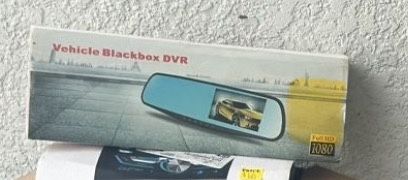 Rear View Mirror With Built In Back Up Camera