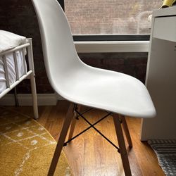White Desk Chair 
