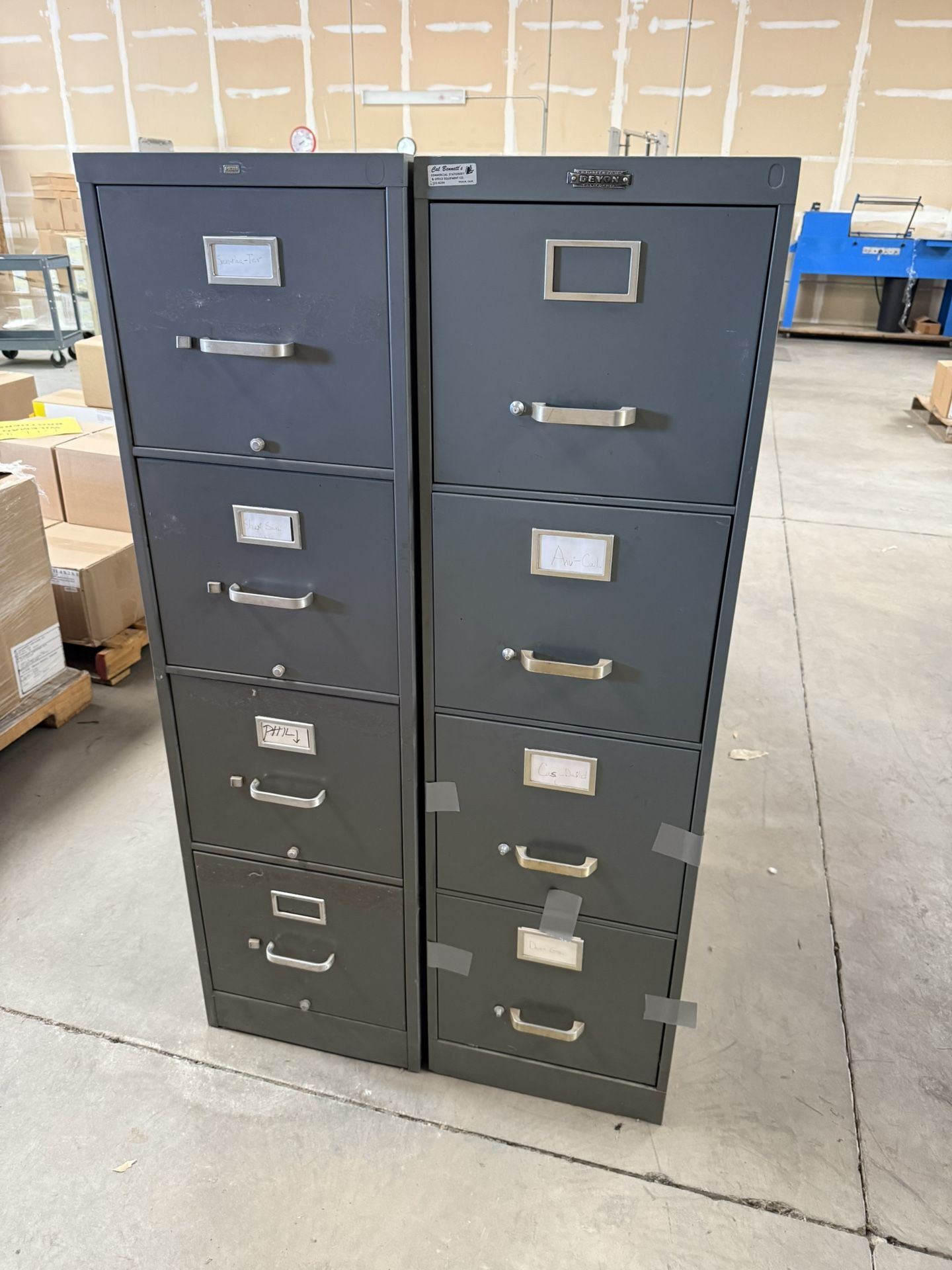 (1) Letter Size 4 Drawers Black File Cabinet