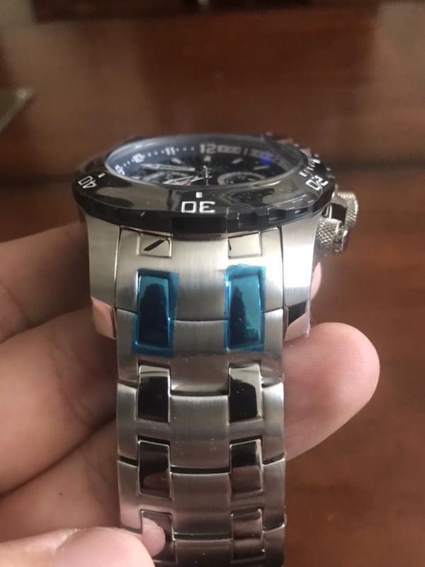 Invicta 25779 top