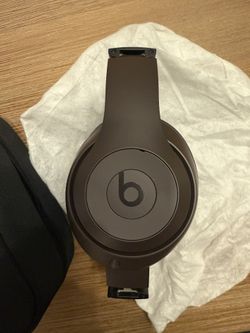 Beats Studio Pro NEW Brown
