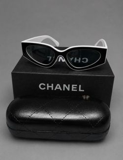 Chanel Black and White Sunglasses with Case