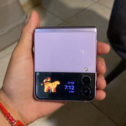 Samsung Galaxy Z Flip 3