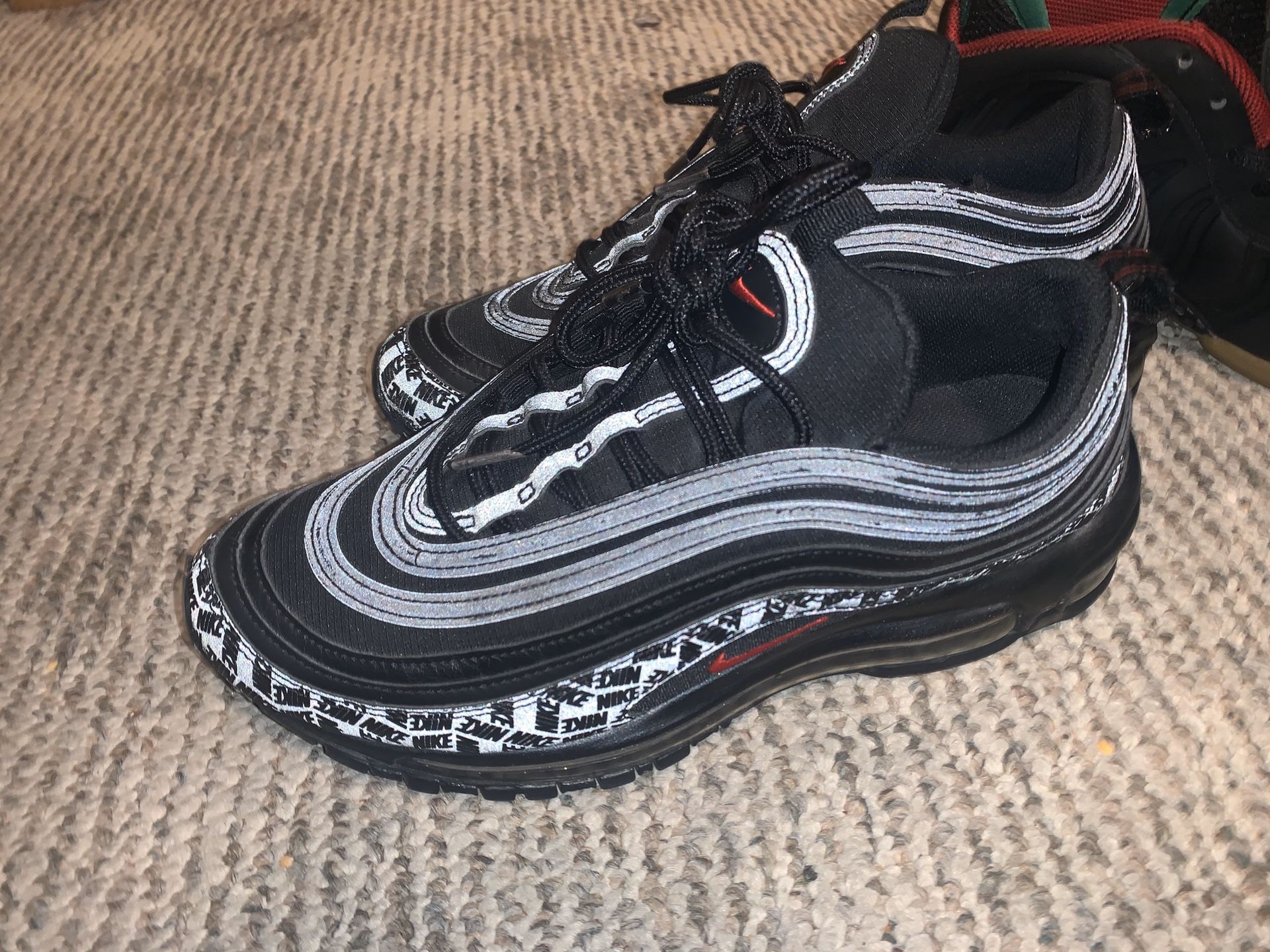 Reflective logo Nike air max 97 size 8.5 GREAT CONDITION