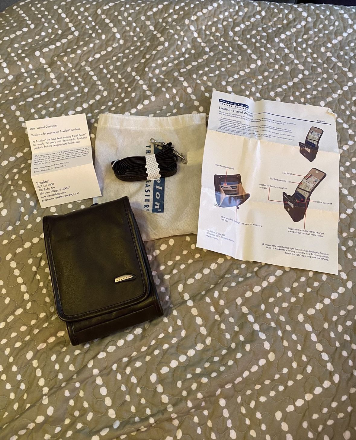 Travelon Leather Travel Wallet/ Small Fanny Pack Purse