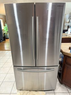 Samsung 26 cu. ft. French Door Refrigerator – Stainless Steel (Model RF260BEAESR)