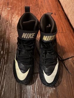 Men’s Nike Football Cleats Size 9.5