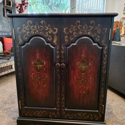 Elegant beautiful Accent book shelf