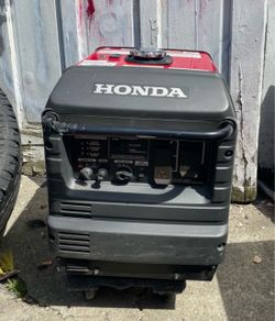 Honda Portable Inverter Generator, 3000 Surge Watts, 2800 Rated Watts, Electric Start, Model# EU3000S1AN