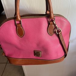 Dooney & Bourke 