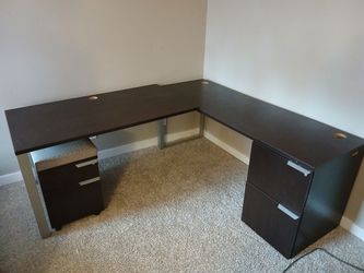 Large L shaped desk