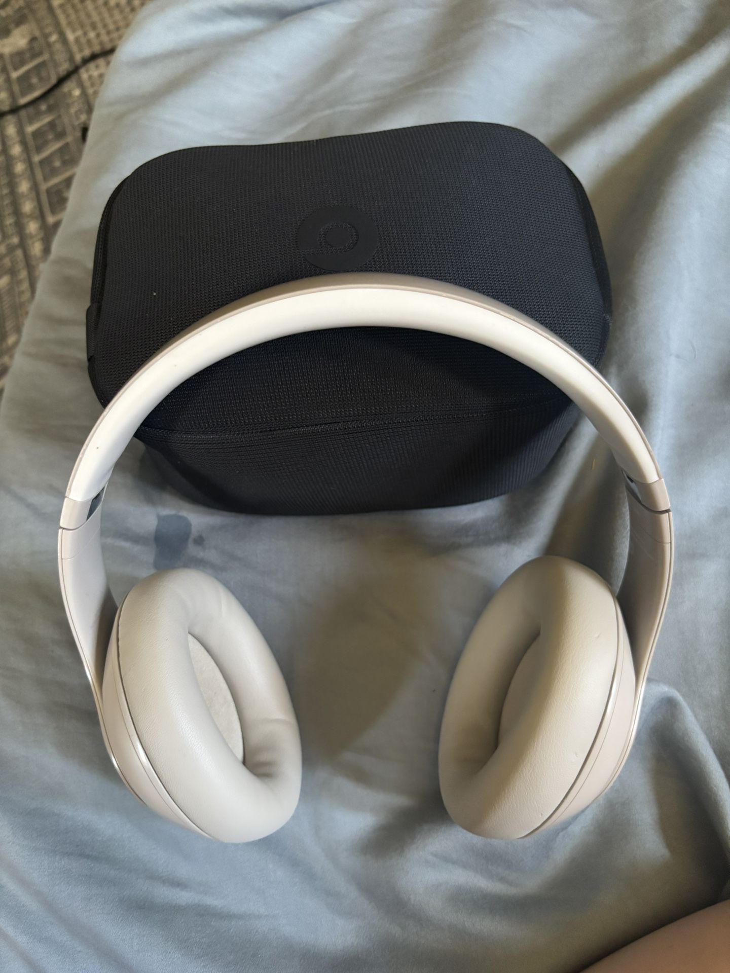 Beats Studio Pro Wireless Headphones 