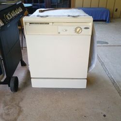Whirlpool Dishwasher 