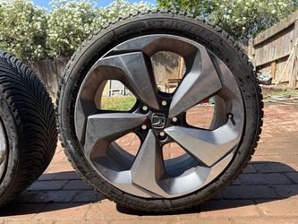 10th gen Honda Accord Touring 19in wheels with Michelin Crossclimate 2 tires