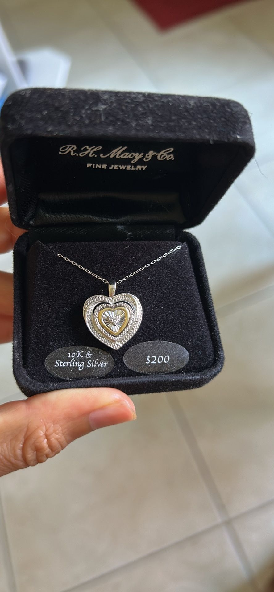 New Macy’s Heart Pedant Necklace