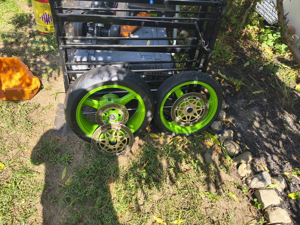 Kawasaki Ninja Tires.