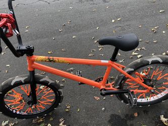 Camo vans x cult wheels Orange spokes and it’s fully customized