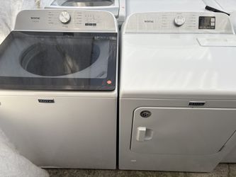 Newer Maytag Washer Dryer Gas Set 
