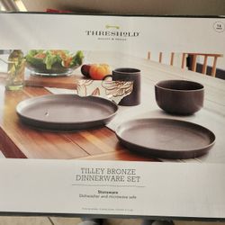 Threshold Dinnerware Set