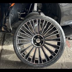 Mercedes 20” New Maybach style Rims New Tires Setv