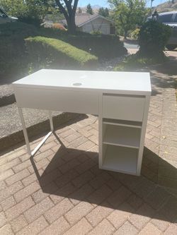 Free used desk