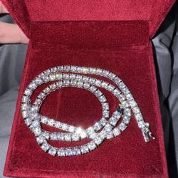 mossanite tennis chain 18in white gold
