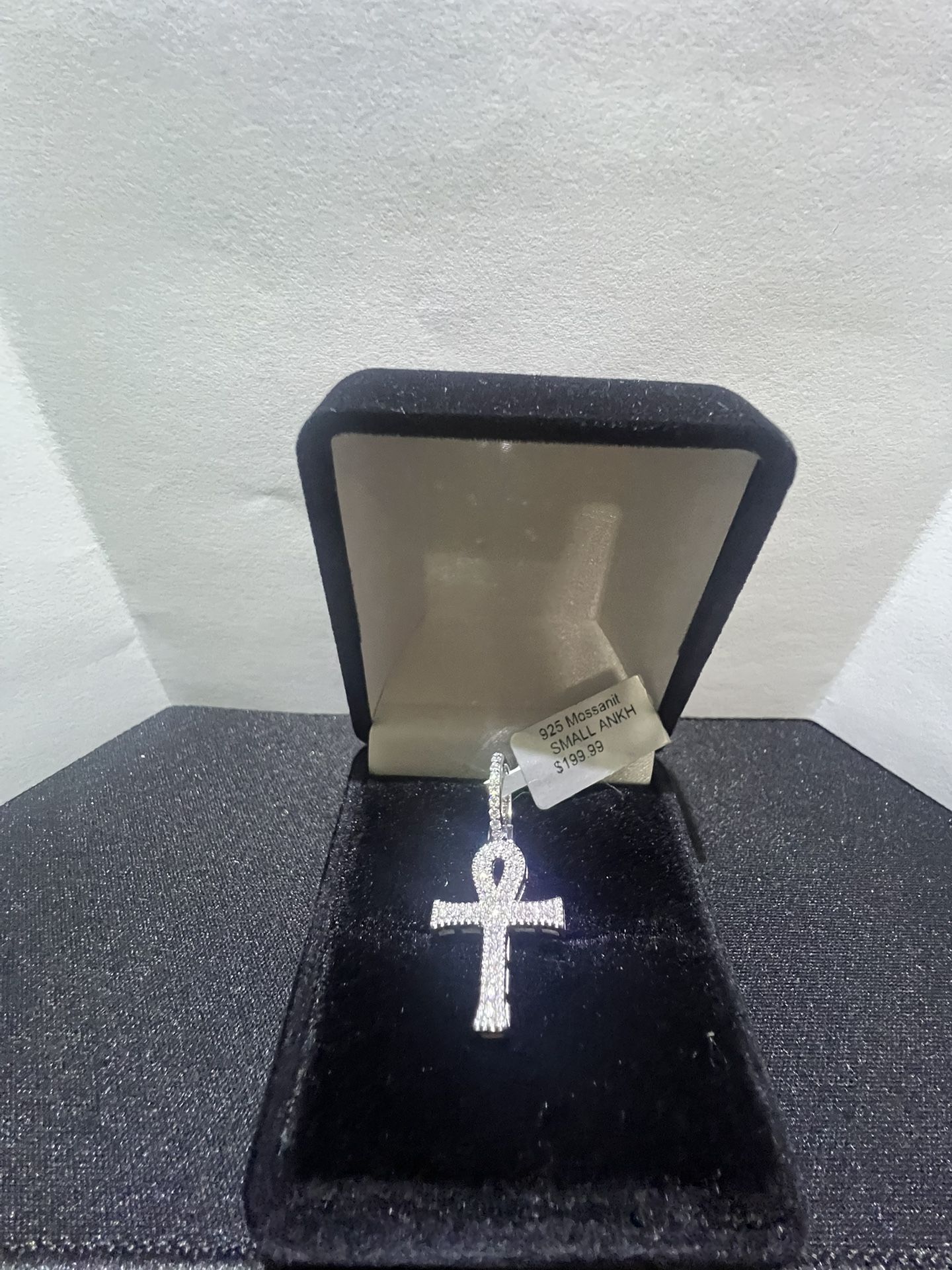 Brilliant Moissanite Rings – Sparkle Without the Price Tag